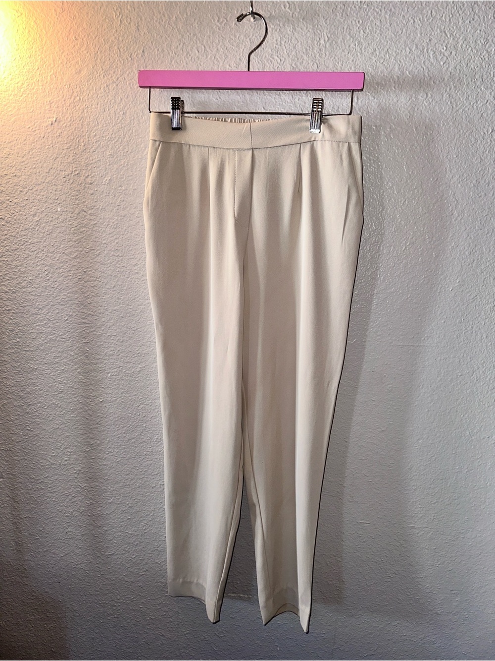 Dress Forum Ivory Straight Leg Pants Size Small